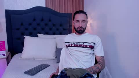 Hisoka online show from April 2026 08:47:01 PM