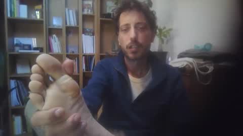 hitmenoww online show from October 2025 11:13:02 AM