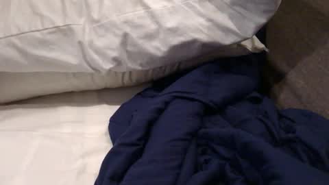 hockeyjock17 online show from March 2026 01:11:02 AM