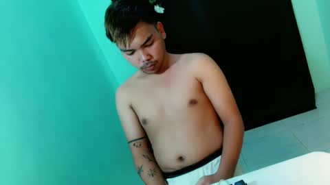 Snapshot of hoely_sheet chatting on March 2026 12:03:01 AM John online show from March 2026 12:03:01 AM