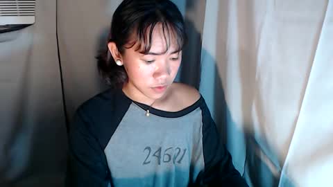 Karrie3 online show from November 2025 02:22:02 AM