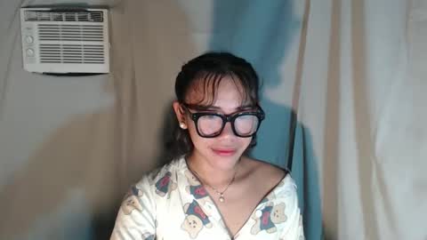 Karrie3 online show from December 2025 02:12:02 PM