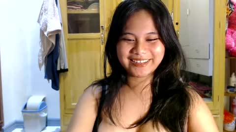 Snapshot of hoelyzhuxinn chatting on May 2026 02:04:01 PM Zhuxinn3 online show from May 2026 02:04:01 PM