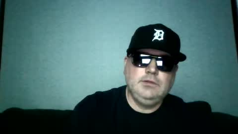 Snapshot of holden_minutz chatting on June 2026 05:54:02 AM holden_minutz online show from June 2026 05:54:02 AM