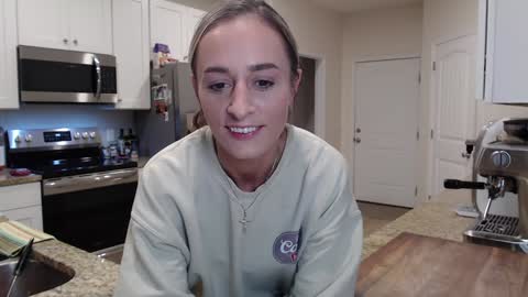 Holi Hurricane online show from September 2025 12:56:02 AM