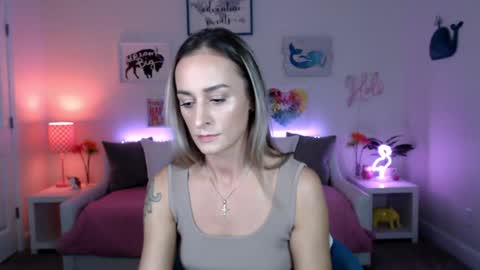 Holi Hurricane online show from October 2025 01:36:02 AM