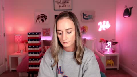 Holi Hurricane online show from November 2025 03:50:01 AM