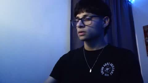 Snapshot of holis2127489 chatting on March 2026 01:33:02 AM Mateeeo g online show from March 2026 01:33:02 AM