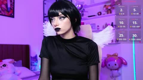 Snapshot of holliwould_ chatting on May 2026 12:11:02 PM Holli online show from May 2026 12:11:02 PM