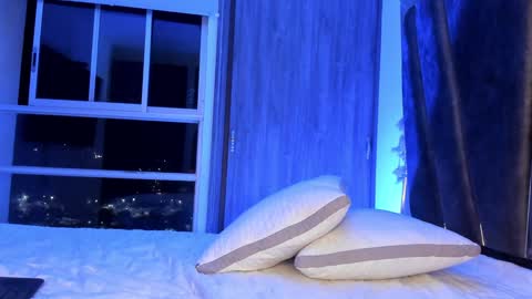 Snapshot of holly_29_m chatting on January 2025 02:41:01 AM Mara online show from January 2025 02:41:01 AM