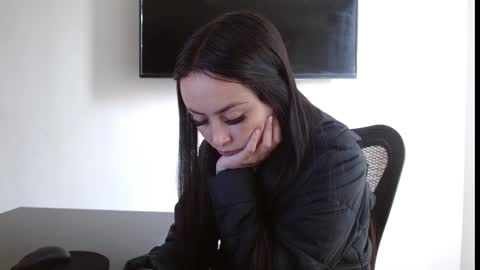 Holly online show from February 2026 09:01:01 PM