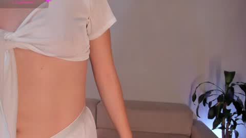 Snapshot of holly_velvett chatting on July 2026 01:21:01 AM holly online show from July 2026 01:21:01 AM
