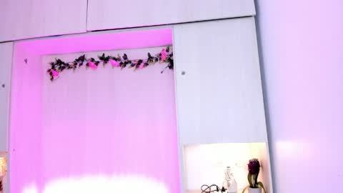 Sofia online show from April 2026 01:52:02 PM