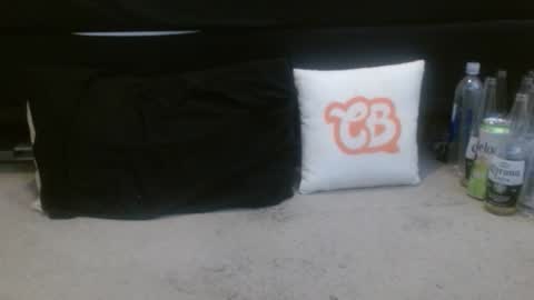 Holly Hawkes online show from March 2026 11:30:02 PM