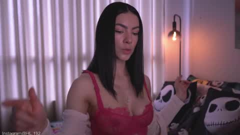 Snapshot of hollylinder_ chatting on June 2026 07:39:01 PM Holly Linder online show from June 2026 07:39:01 PM