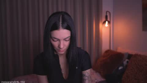 Snapshot of hollylinder_ chatting on June 2026 01:49:01 AM Holly Linder online show from June 2026 01:49:01 AM
