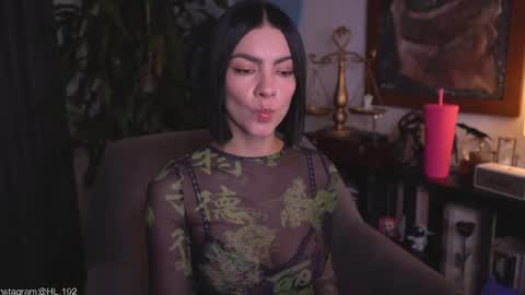 Snapshot of hollylinder_ chatting on June 2026 12:39:01 AM Holly Linder online show from June 2026 12:39:01 AM