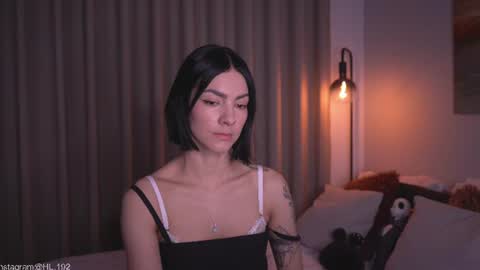 Snapshot of hollylinder_ chatting on July 2026 02:02:02 AM Holly Linder online show from July 2026 02:02:02 AM