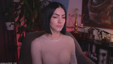 Snapshot of hollylinder_ chatting on July 2026 02:15:02 AM Holly Linder online show from July 2026 02:15:02 AM