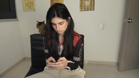 hollyshit_ online show from February 2026 02:41:01 AM