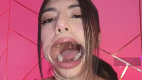 holly online show from March 2026 03:54:01 AM