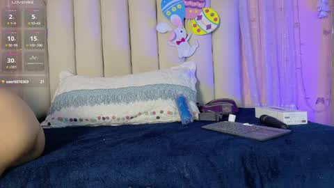 Snapshot of hollyyqueen_ chatting on April 2026 08:57:02 PM Hollyy online show from April 2026 08:57:02 PM