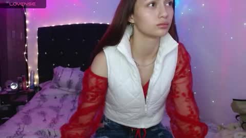 Juli online show from September 2025 03:39:02 AM