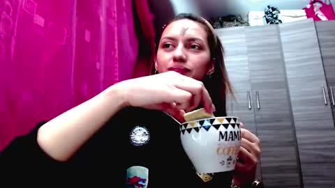 Juli online show from February 2026 02:07:02 AM