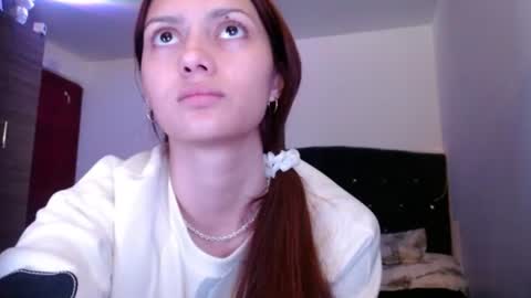 Snapshot of holy_julii chatting on June 2026 03:31:01 AM holy_julii online show from June 2026 03:31:01 AM