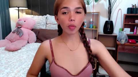 holy_molly1 online show from February 2026 04:23:01 PM