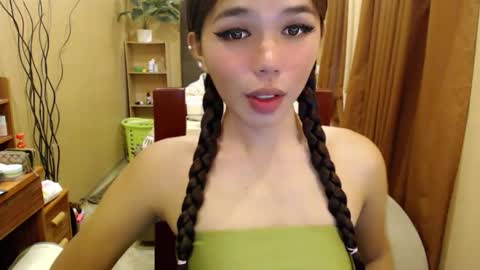 Snapshot of holy_molly1 chatting on May 2026 03:46:01 AM holy_molly1 online show from May 2026 03:46:01 AM
