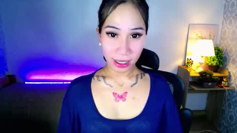holy_samyx online show from October 2025 04:44:02 AM