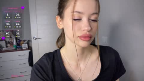 Snapshot of holybabe342 chatting on December 2024 11:54:02 AM Vio online show from December 2024 11:54:02 AM