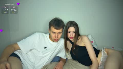 Snapshot of holybabe342 chatting on December 2025 07:44:01 PM Vio online show from December 2025 07:44:01 PM