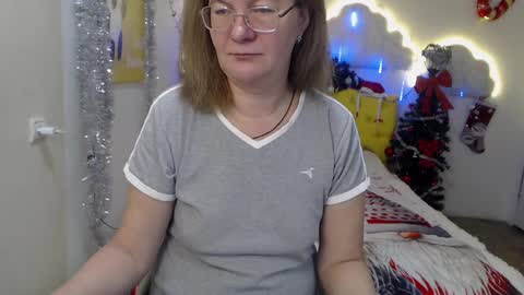 Snapshot of holymilfa chatting on December 2024 07:15:02 AM holymilfa online show from December 2024 07:15:02 AM