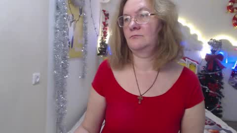Snapshot of holymilfa chatting on December 2024 10:51:02 AM holymilfa online show from December 2024 10:51:02 AM