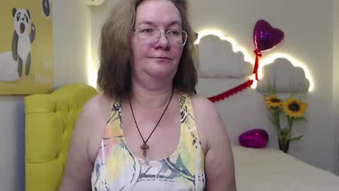 Snapshot of holymilfa chatting on February 2025 11:02:02 AM holymilfa online show from February 2025 11:02:02 AM