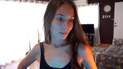 Snapshot of holyvivian chatting on January 2025 01:08:01 AM V online show from January 2025 01:08:01 AM