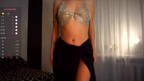 Snapshot of holyvivian chatting on September 2025 08:19:01 PM V online show from September 2025 08:19:01 PM