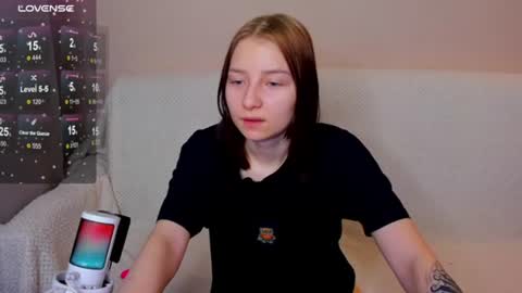 Mria online show from November 2025 10:45:02 PM