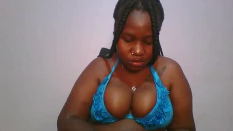 honey_beb online show from November 2025 05:00:01 PM