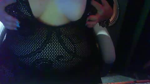 honey bee    online show from September 2025 06:35:01 AM