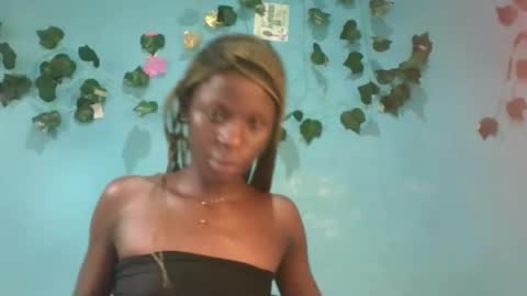 Queen online show from September 2025 08:08:01 AM