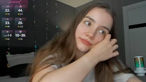 Snapshot of honey_chantal chatting on June 2026 07:19:01 PM Chantal online show from June 2026 07:19:01 PM