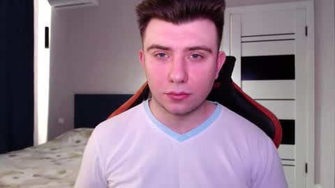 Wolfy online show from March 2026 04:52:02 AM