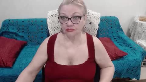 Snapshot of honey_lady_ chatting on April 2026 07:47:02 AM Honey Lady online show from April 2026 07:47:02 AM