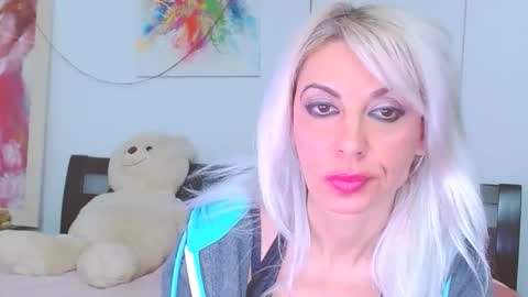 honey_lara online show from January 2026 11:10:01 PM