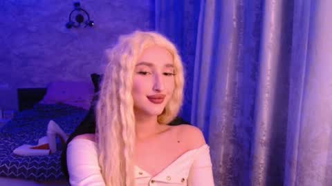 honey_sunset online show from November 2025 09:47:01 PM