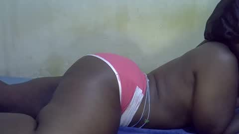 Snapshot of honey_sunshiny chatting on April 2026 08:28:02 AM honey_sunshiny online show from April 2026 08:28:02 AM