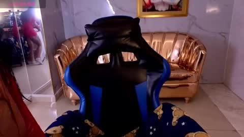 HONEY  online show from March 2026 01:15:01 PM